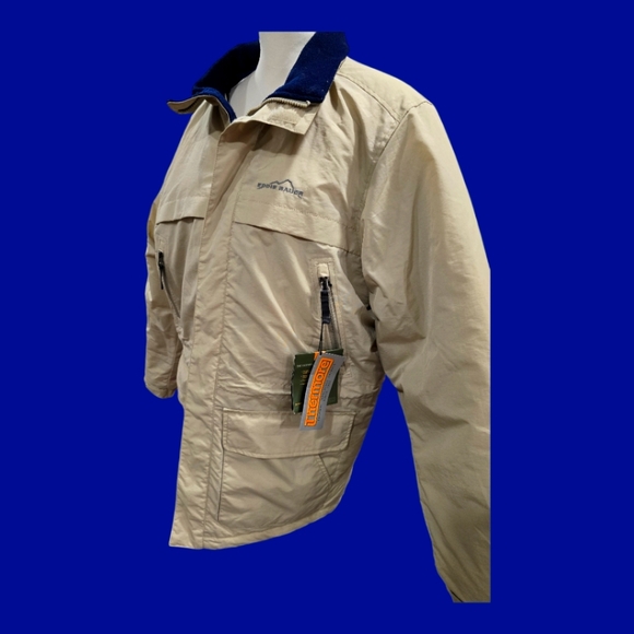 NWT Eddie Bauer Windfoil Parka, size medium - Picture 2 of 2